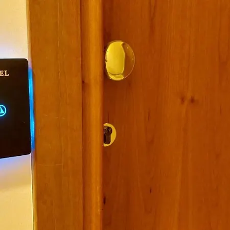Felix Hotel 3*