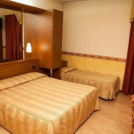 Felix Hotel